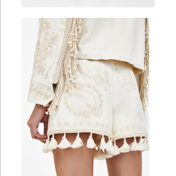 SOLD! Zara Ecru Tassel Shorts - Picture 5 of 8